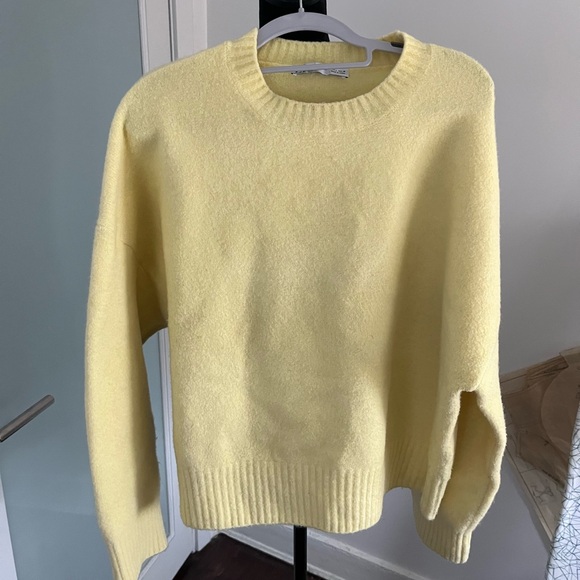 Butter Yellow Women's Zara Sweater size L - Picture 1 of 5